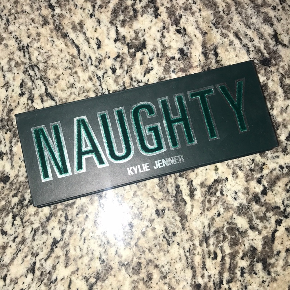 NAUGHTY Kylie Jenner eyeshadow palette